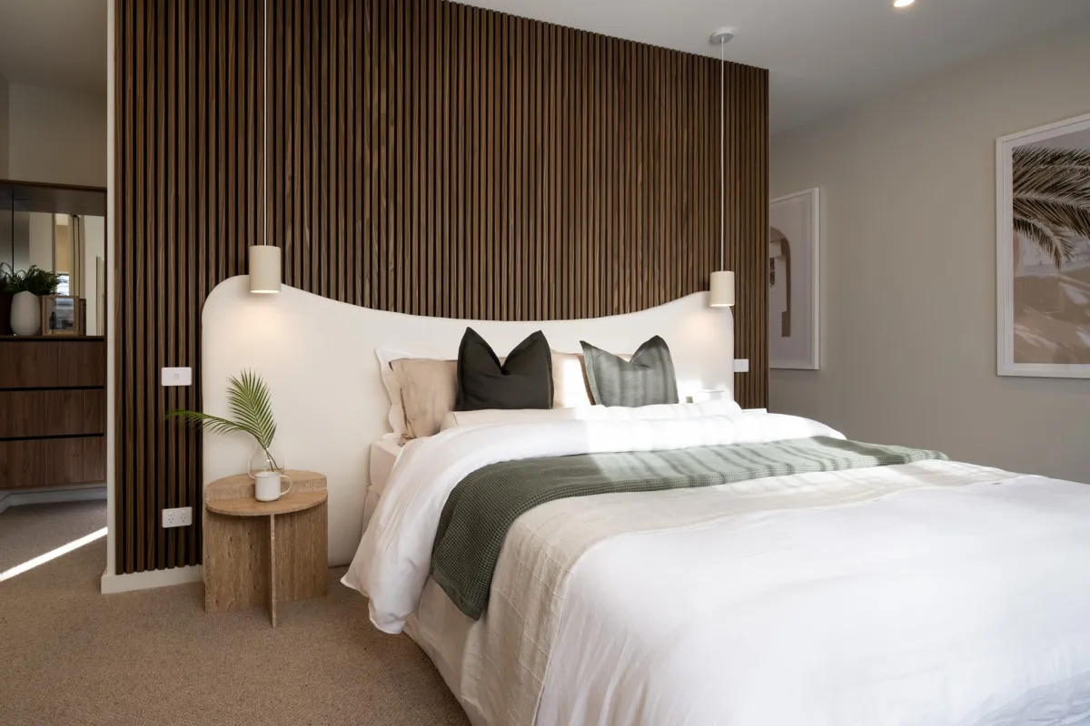 country bedroom idea with feature wall