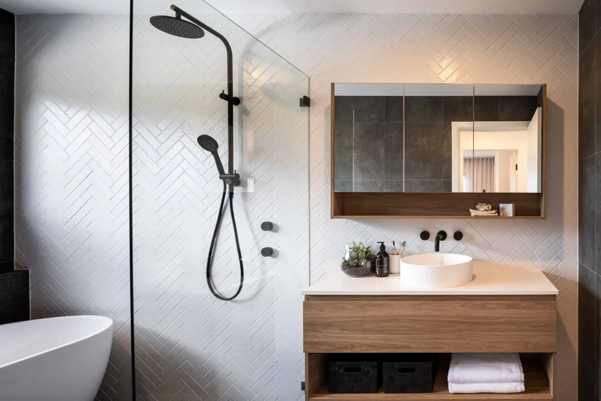 luxury bathroom