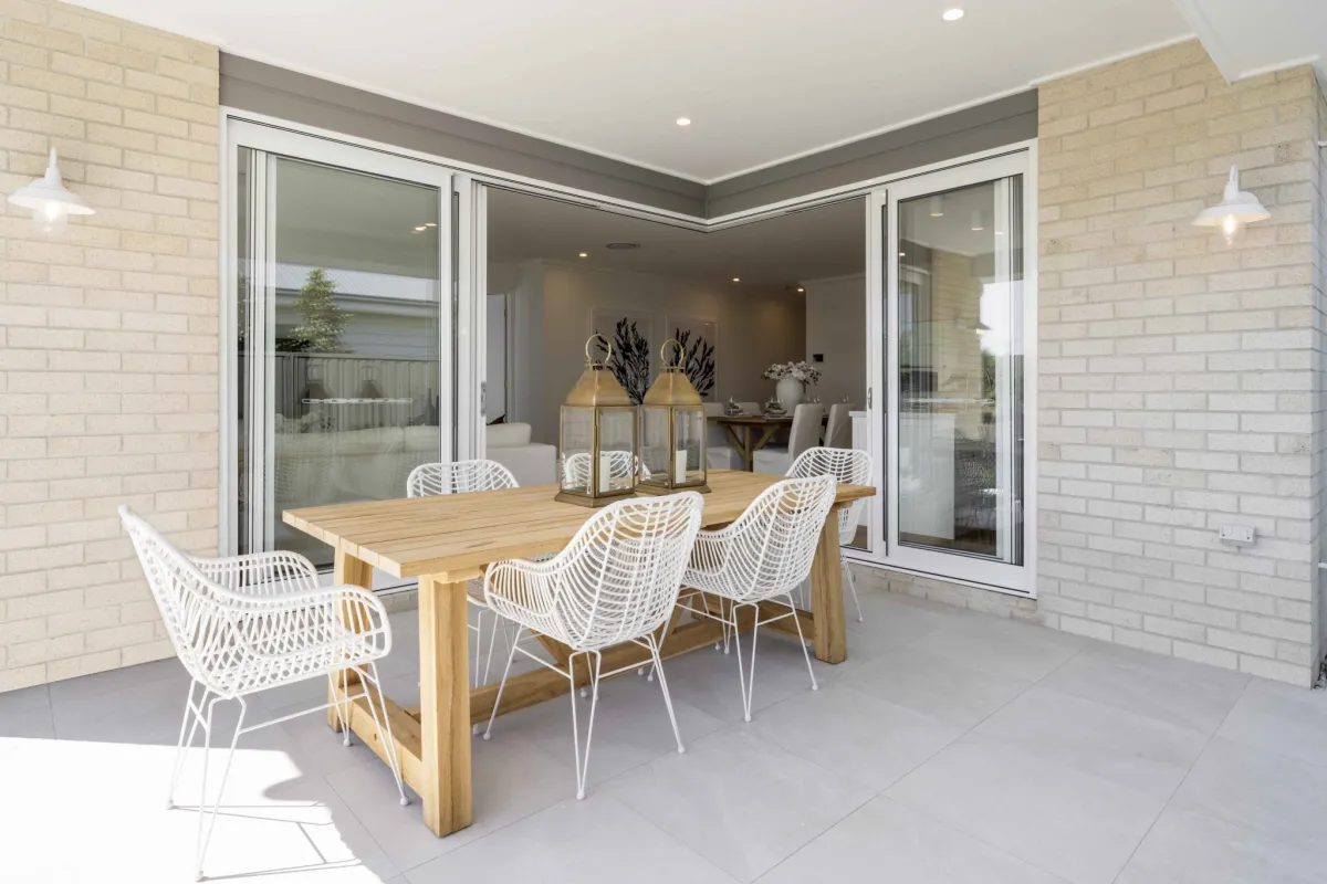Avalon 249 Display Home in Lochinvar