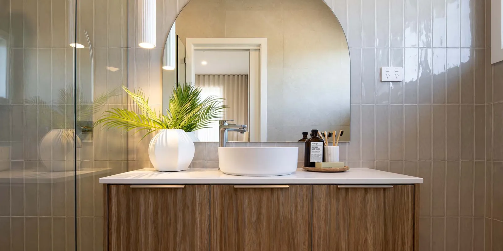 Airlie 222 Virtual Tour