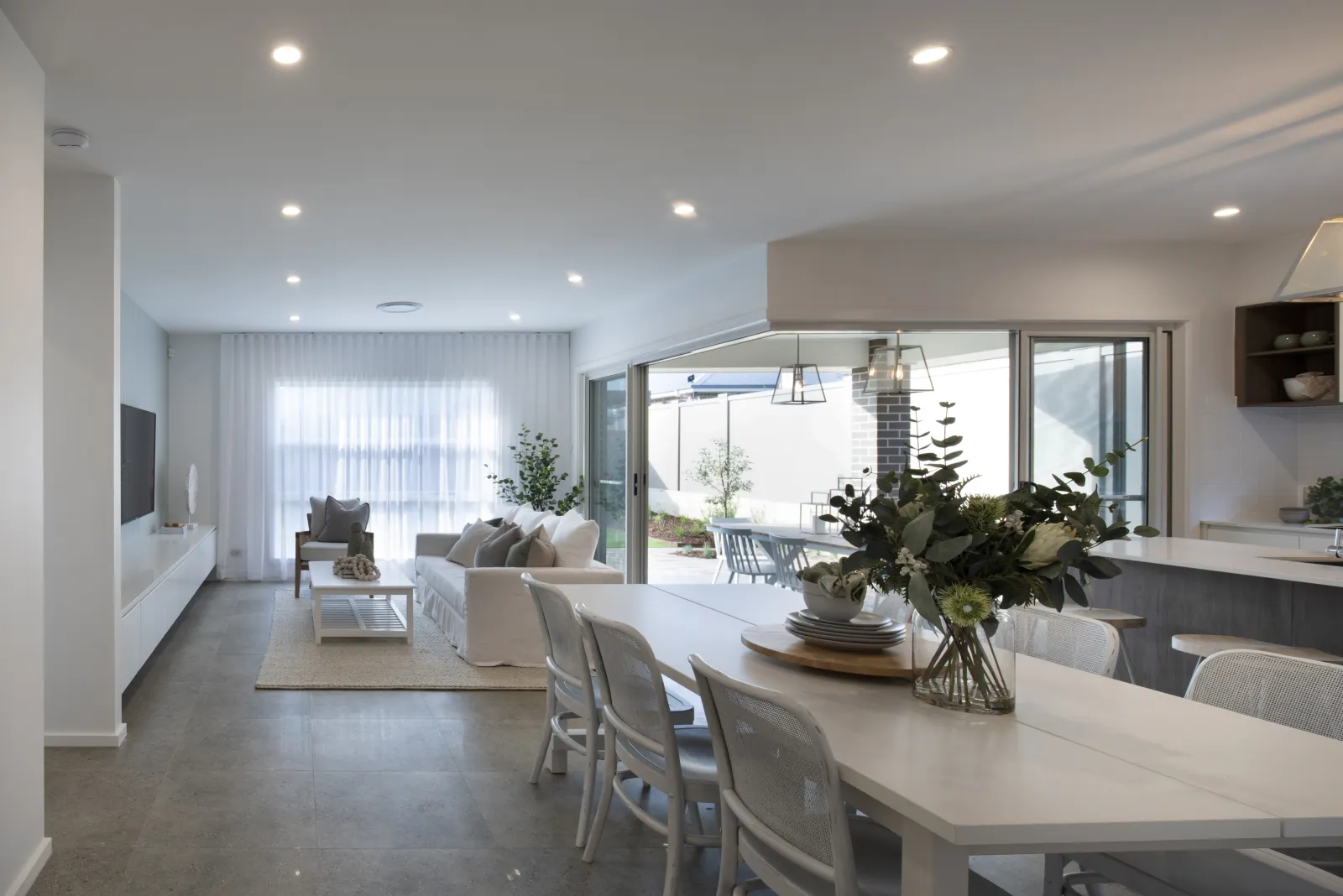 Avalon 220 Virtual Tour