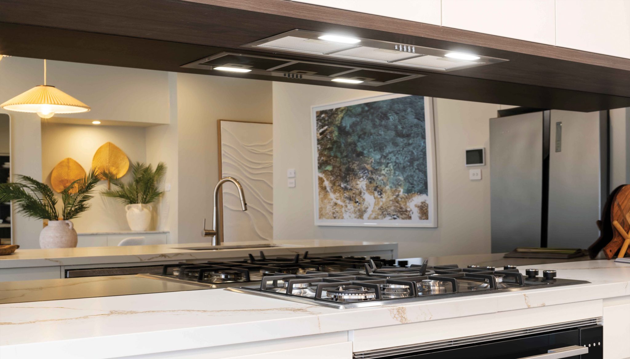Kitchen: 90mm Fisher & Paykel concealed rangehood