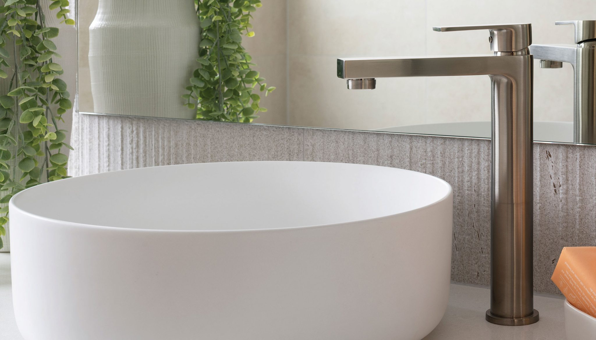 Main Bathroom: Slimline tower mixer